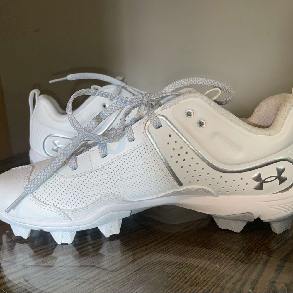 Under armor cleats
